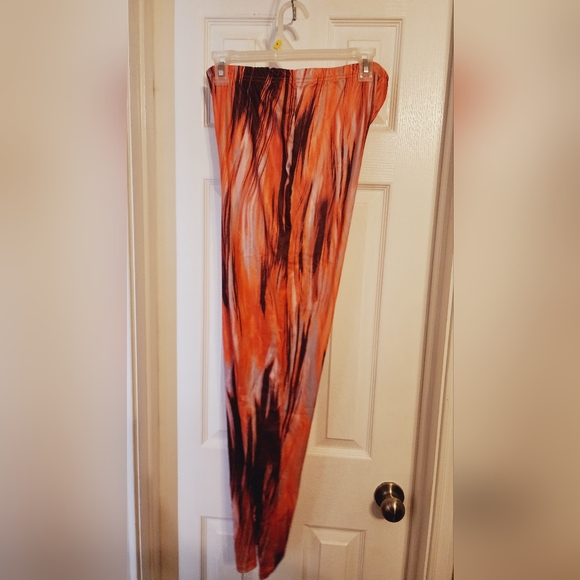 Two piece set - Picture 2 of 2